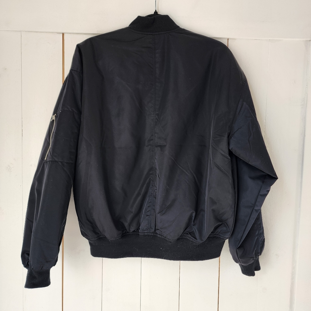 A&F Nylon Bomber Jacket - Picture 7 of 8